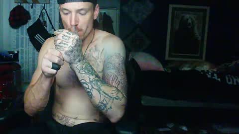 Snapshot of oh_you_know69 chatting on 9, 9, 2025 who dares toss me some tips lets have fun online show from 9, 9, 2025