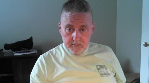 Snapshot of ohfukitsbob chatting on 1, 6, 2026 ohfukitsbob online show from 1, 6, 2026