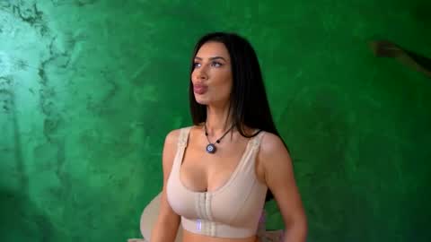 Julia online show from 9, 4, 2026