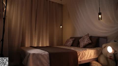 Claire online show from 8, 11, 2025