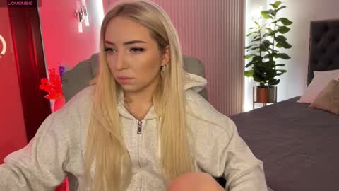 Emma online show from 3, 11, 2025