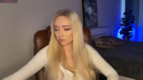 Snapshot of ohmyemma chatting on 6, 5, 2026 Emma online show from 6, 5, 2026