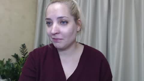 Snapshot of ohsweetiren chatting on 13, 12, 2024 Iren online show from 13, 12, 2024