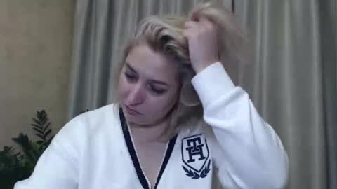 Snapshot of ohsweetiren chatting on 15, 12, 2024 Iren online show from 15, 12, 2024