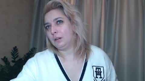 Snapshot of ohsweetiren chatting on 12, 1, 2025 Iren online show from 12, 1, 2025