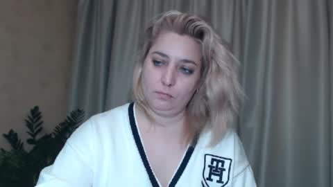 Snapshot of ohsweetiren chatting on 12, 1, 2025 Iren online show from 12, 1, 2025