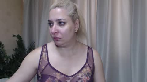 Snapshot of ohsweetiren chatting on 20, 9, 2025 Iren online show from 20, 9, 2025