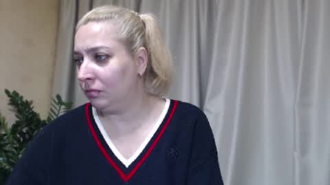 Snapshot of ohsweetiren chatting on 8, 11, 2025 Iren online show from 8, 11, 2025