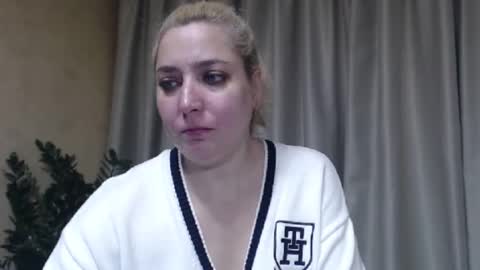 Snapshot of ohsweetiren chatting on 16, 11, 2025 Iren online show from 16, 11, 2025