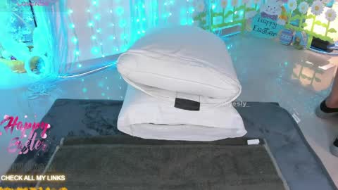 ohyesly_ online show from 3, 4, 2026