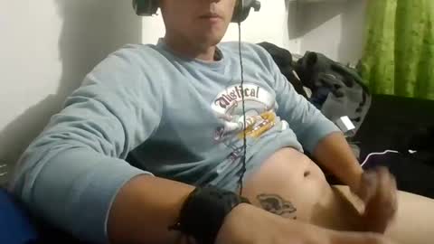 Snapshot of okamisan34 chatting on 14, 10, 2025 Gambitox15 online show from 14, 10, 2025