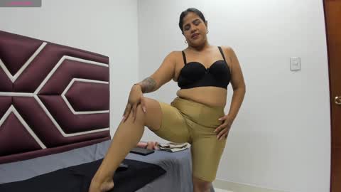 Snapshot of olaia_ chatting on 19, 12, 2024 Olaia online show from 19, 12, 2024