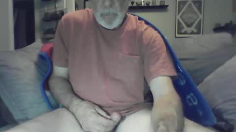Snapshot of old_bald63 chatting on 10, 5, 2026 old_bald63 online show from 10, 5, 2026