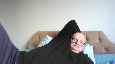 old_fkr online show from 8, 1, 2025