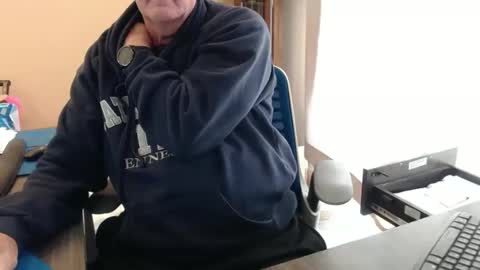 Snapshot of olderandwiser chatting on 17, 12, 2024 Older and Wiser online show from 17, 12, 2024