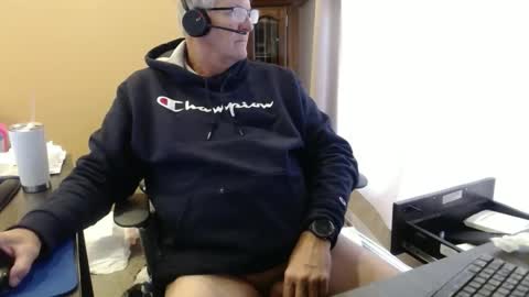 Snapshot of olderandwiser chatting on 22, 1, 2025 Older and Wiser online show from 22, 1, 2025