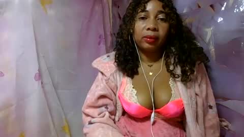 Snapshot of olinaa chatting on 22, 6, 2026 olinaa online show from 22, 6, 2026
