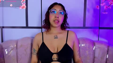 Snapshot of olivejoness_ chatting on 24, 9, 2025 olive online show from 24, 9, 2025