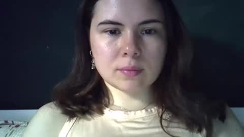 Snapshot of olivepeach chatting on 19, 5, 2026 Oil online show from 19, 5, 2026