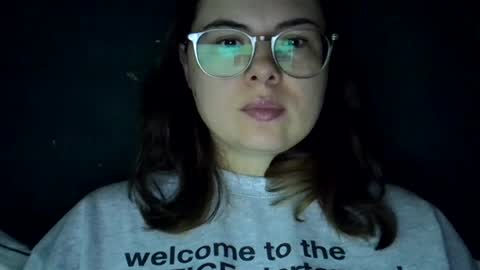 Snapshot of olivepeach chatting on 10, 7, 2026 Oil online show from 10, 7, 2026