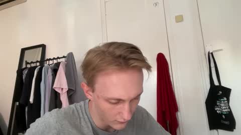 Snapshot of oliver_and_thomas chatting on 2, 11, 2025 Oliver and Thomas online show from 2, 11, 2025