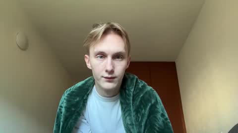 Snapshot of oliver_and_thomas chatting on 3, 12, 2025 Oliver and Thomas online show from 3, 12, 2025