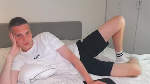 Snapshot of oliver_hort chatting on 7, 7, 2026 Oliver online show from 7, 7, 2026