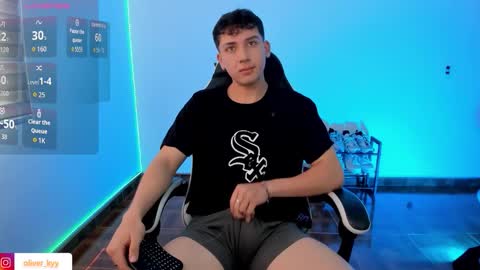 oliveeer online show from 19, 9, 2025