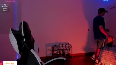 oliveeer online show from 26, 4, 2026