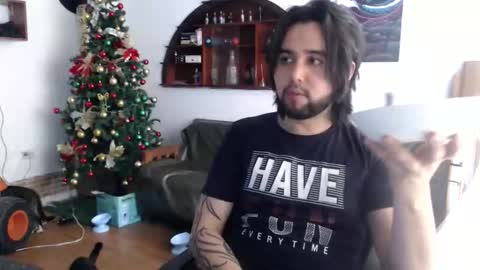 oliver_laid_2023 online show from 20, 12, 2025