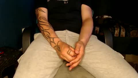 oliver_laid_2023 online show from 10, 2, 2026