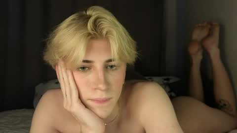 Snapshot of oliver_star_boy chatting on 21, 5, 2026 oliver online show from 21, 5, 2026