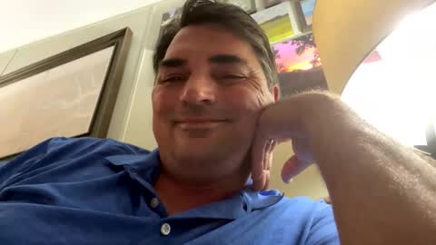 oliverclothesoff1211 online show from 12, 4, 2026