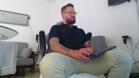 oliver online show from 8, 7, 2026