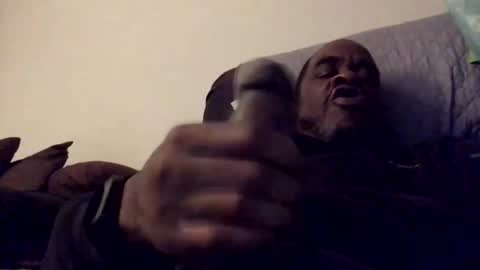 olivertwist1273 online show from 9, 2, 2025