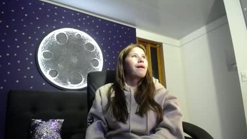 Snapshot of olivia11_ chatting on 15, 9, 2025 Olivia online show from 15, 9, 2025