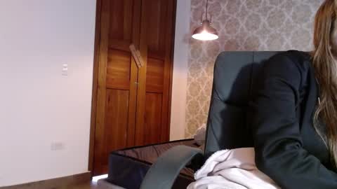 Snapshot of olivia11_ chatting on 8, 10, 2025 Olivia online show from 8, 10, 2025