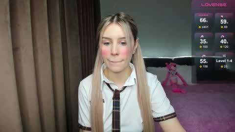 Snapshot of olivia1taylor chatting on 16, 11, 2025 Olivia online show from 16, 11, 2025