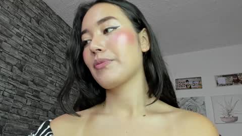 Snapshot of olivia22love chatting on 30, 1, 2025 ..................................... 500 am- 1200 pm GMT-5 online show from 30, 1, 2025