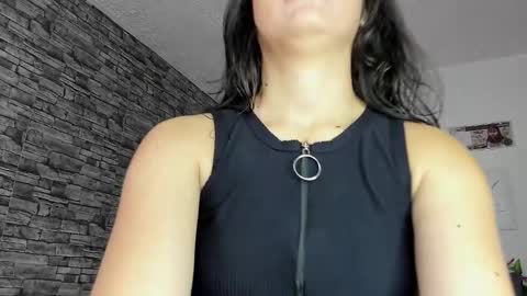 Snapshot of olivia22love chatting on 15, 2, 2025 ..................................... 500 am- 1200 pm GMT-5 online show from 15, 2, 2025