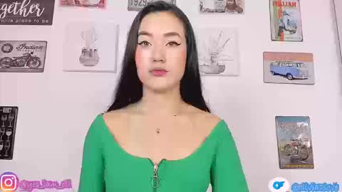 Snapshot of olivia22love chatting on 25, 9, 2025 ..................................... 500 am- 1200 pm GMT-5 online show from 25, 9, 2025