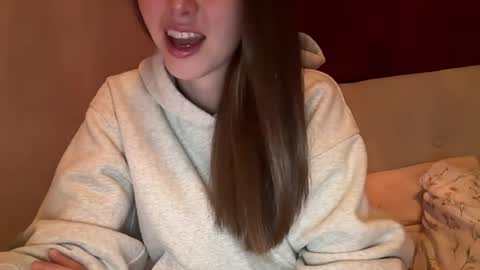 Snapshot of olivia2739 chatting on 27, 5, 2026 olivia2739 online show from 27, 5, 2026