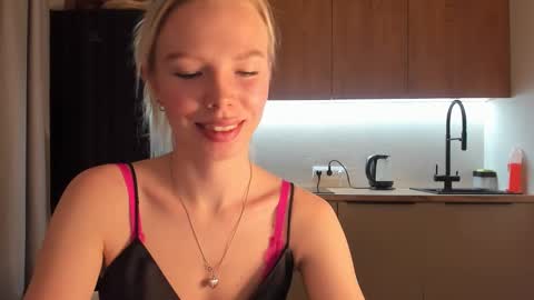 Snapshot of olivia_bells chatting on 10, 1, 2025 Olivia 3 online show from 10, 1, 2025