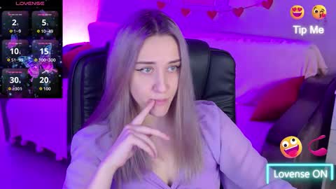 Snapshot of olivia_daze chatting on 12, 10, 2025 olivia_daze online show from 12, 10, 2025