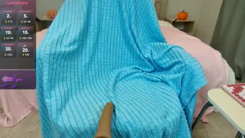 Olivia Hi guys Follow me  online show from 4, 11, 2025