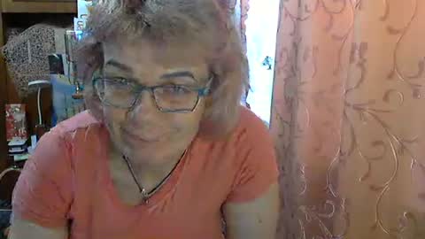 Snapshot of olivia_mia25 chatting on 16, 5, 2026 Olivia Mia online show from 16, 5, 2026