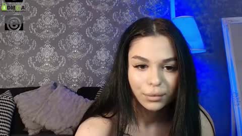 Snapshot of olivia_noor chatting on 4, 3, 2026 Olivia online show from 4, 3, 2026