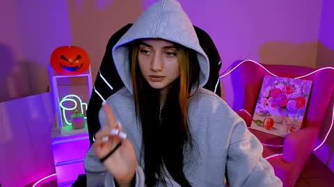 olivia_norton_ online show from 23, 10, 2025