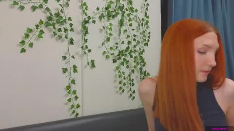 Snapshot of olivia_rid chatting on 4, 10, 2025 OLIVIA online show from 4, 10, 2025