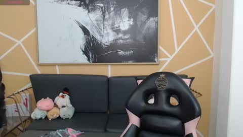 Olivia online show from 14, 9, 2025